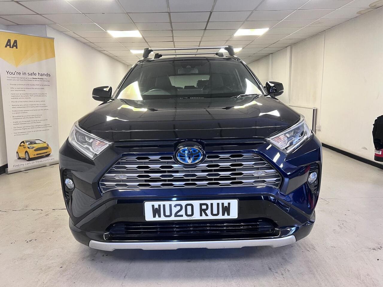 2020 Toyota RAV4, front (photo 2 of 49)