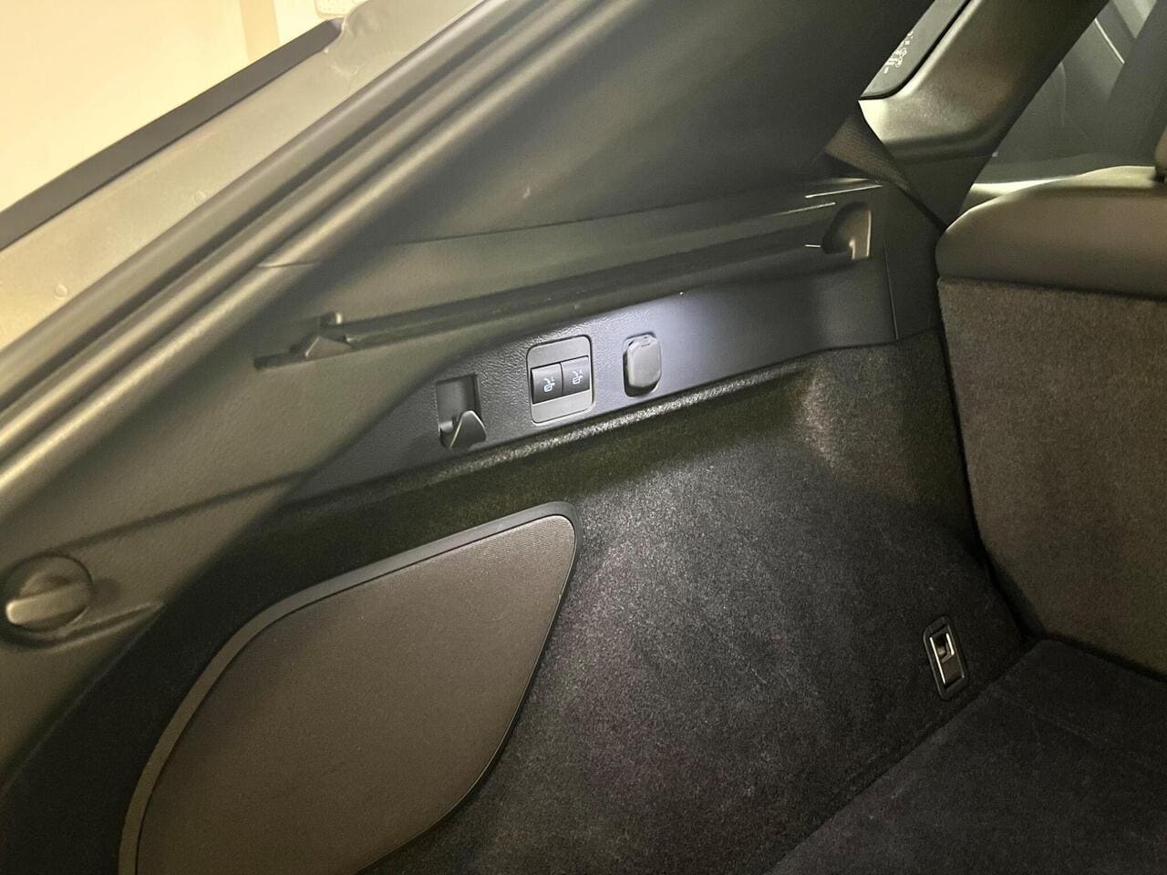 2024 Lexus RX, seat front passenger (photo 15 of 57)