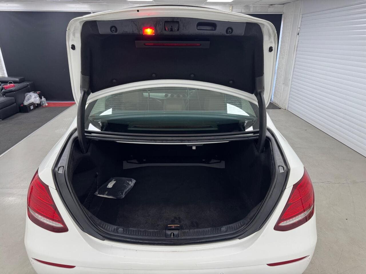 2018 Mercedes-Benz E Class, boot (photo 7 of 36)