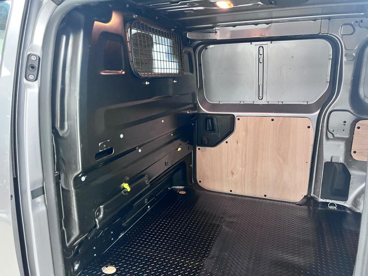 2023 Toyota ProAce, cargo space (photo 27 of 36)