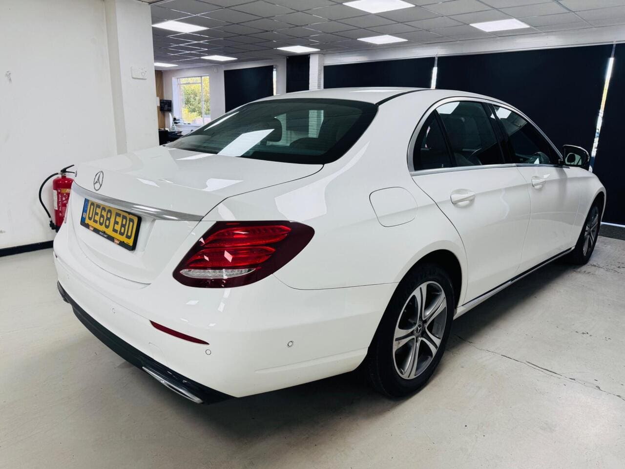 2018 Mercedes-Benz E Class, rear right (photo 6 of 36)