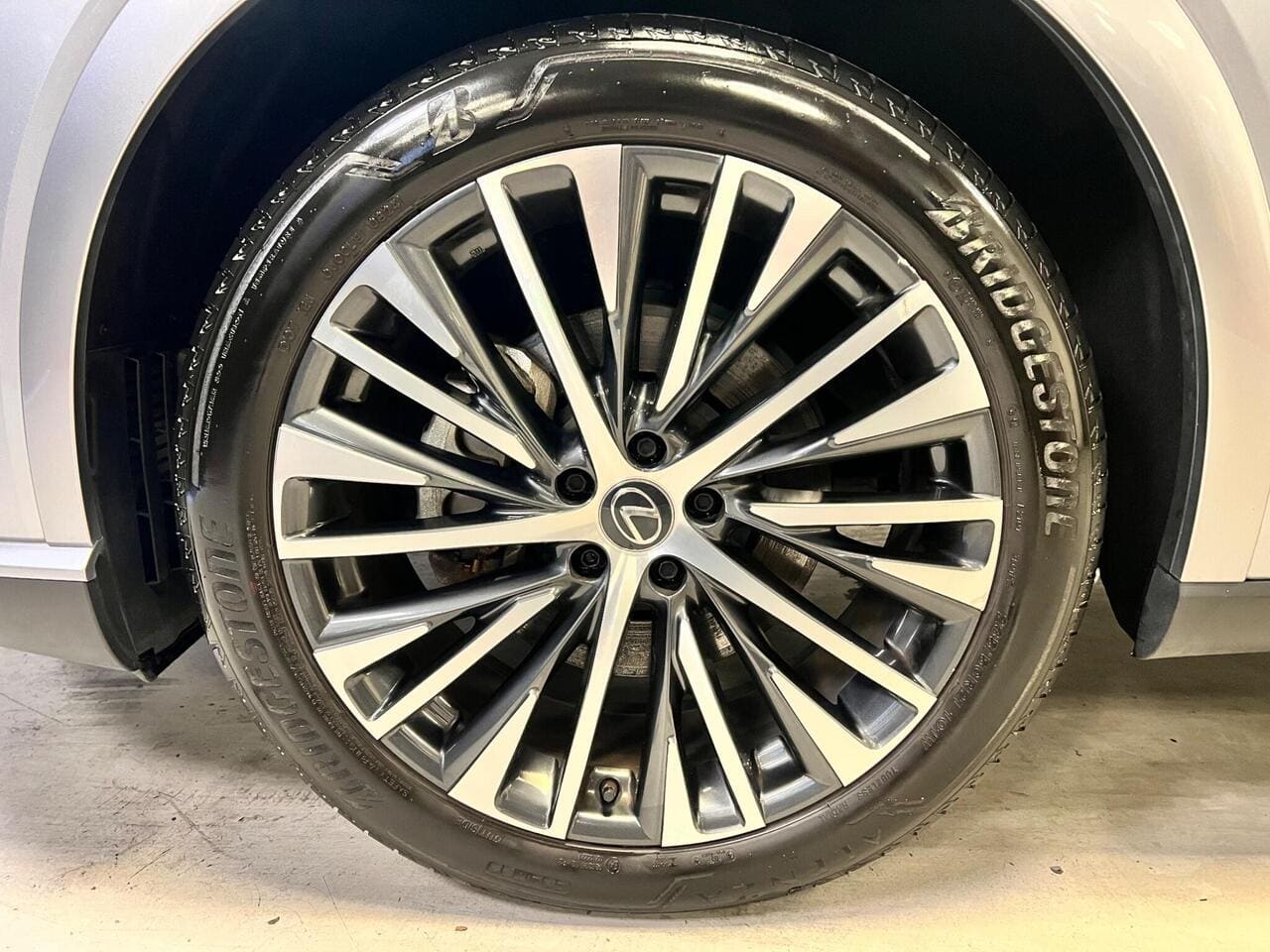 2024 Lexus RX, wheel (photo 54 of 57)