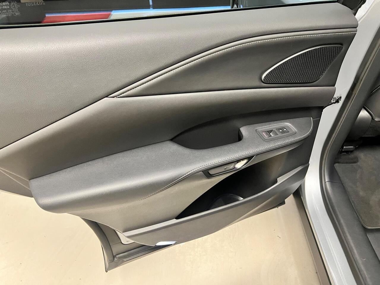 2024 Lexus RX, door interior (photo 32 of 57)