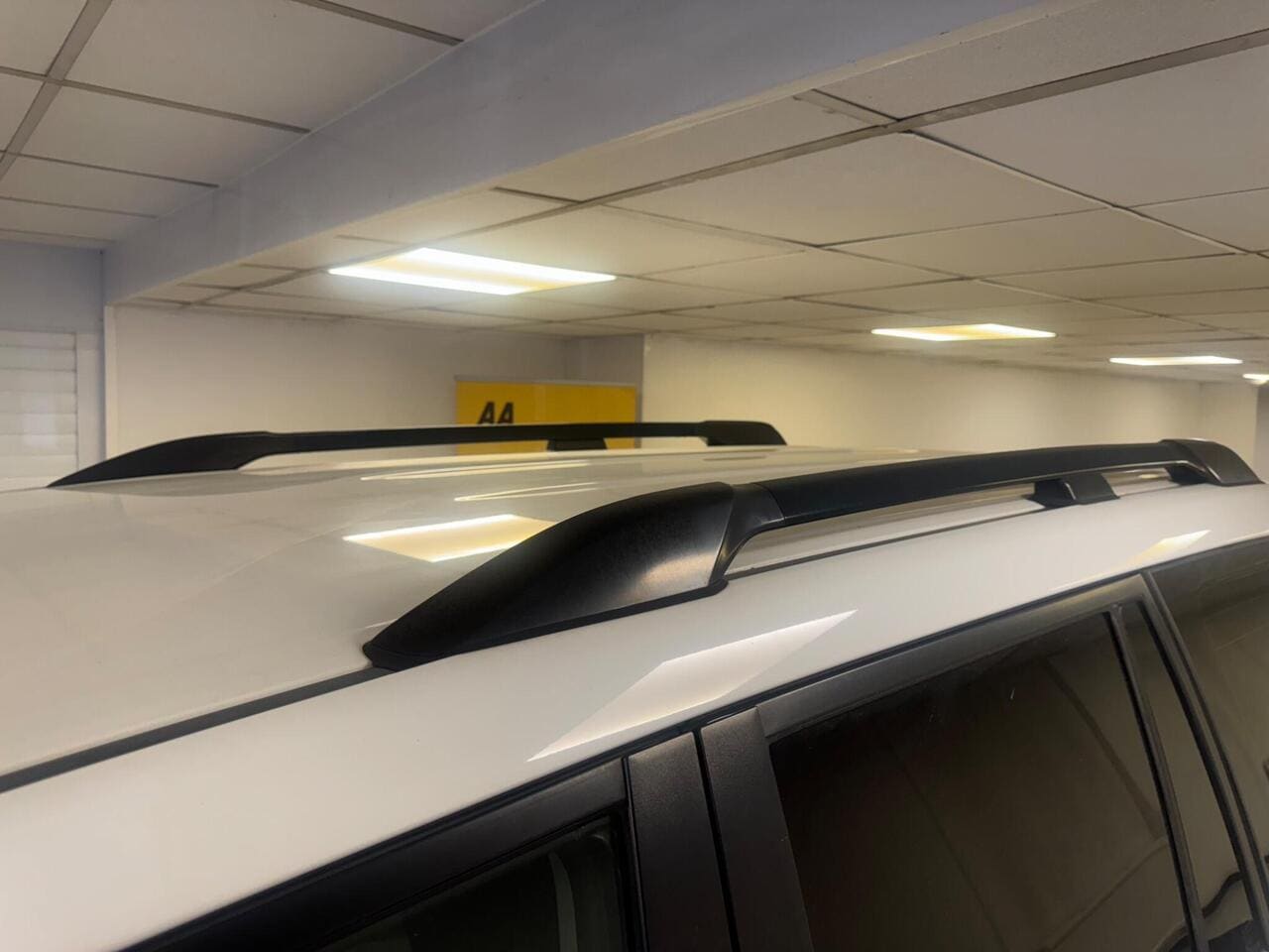 2019 Toyota Land Cruiser, roof (photo 36 of 39)