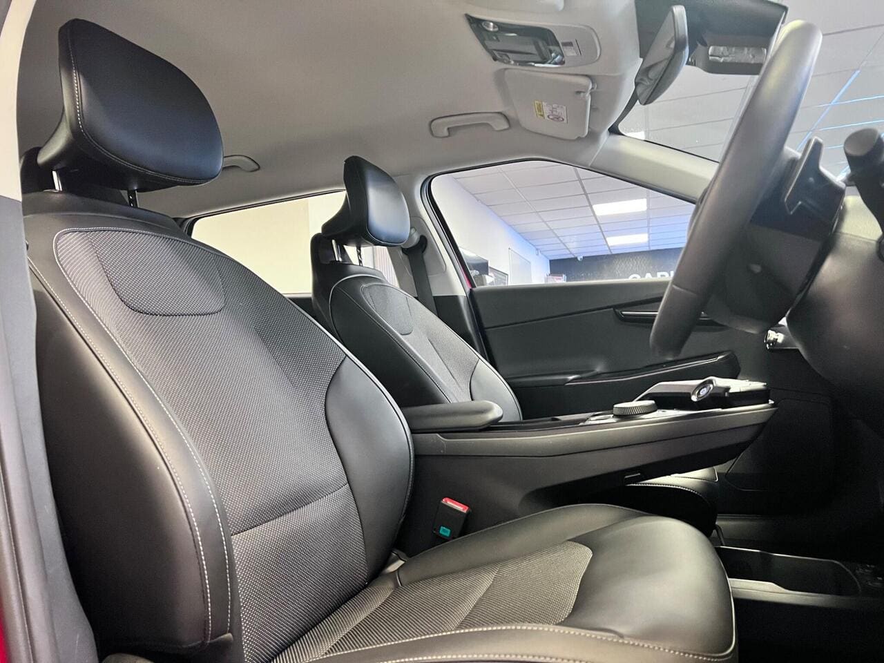 2025 Kia EV6, seat driver (photo 15 of 37)