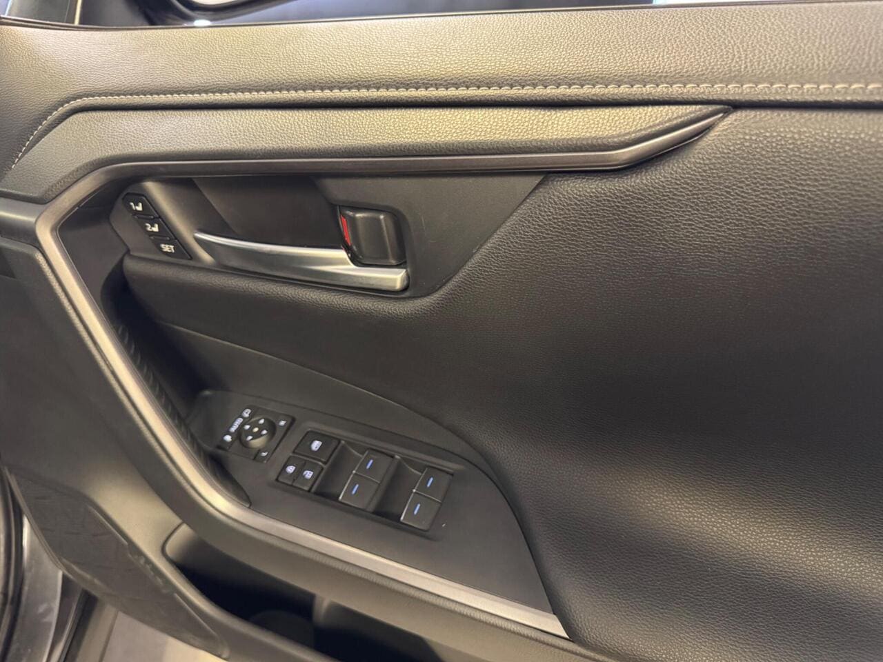 2025 Toyota RAV4, door interior (photo 17 of 41)