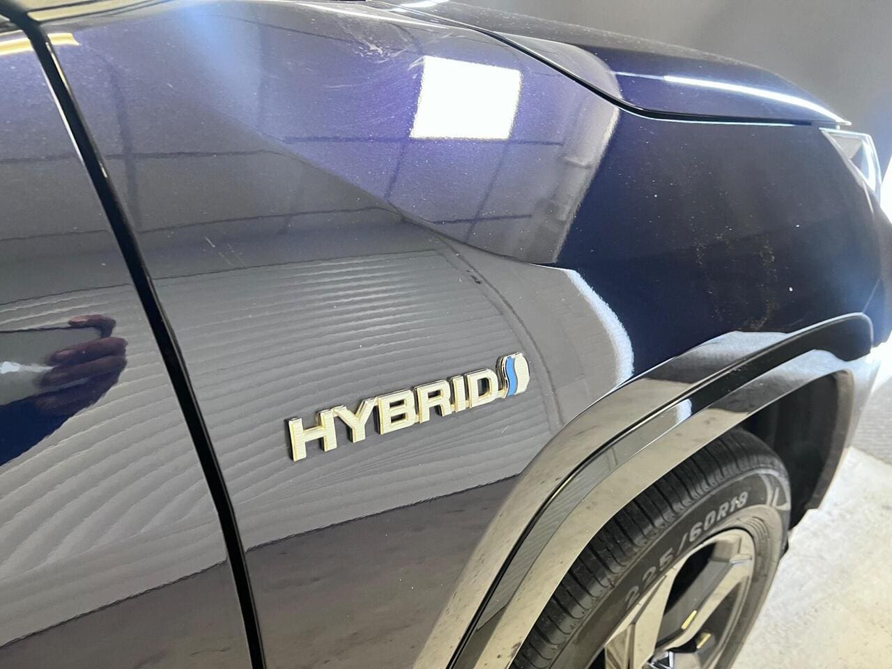 2020 Toyota RAV4 (photo 13 of 49)