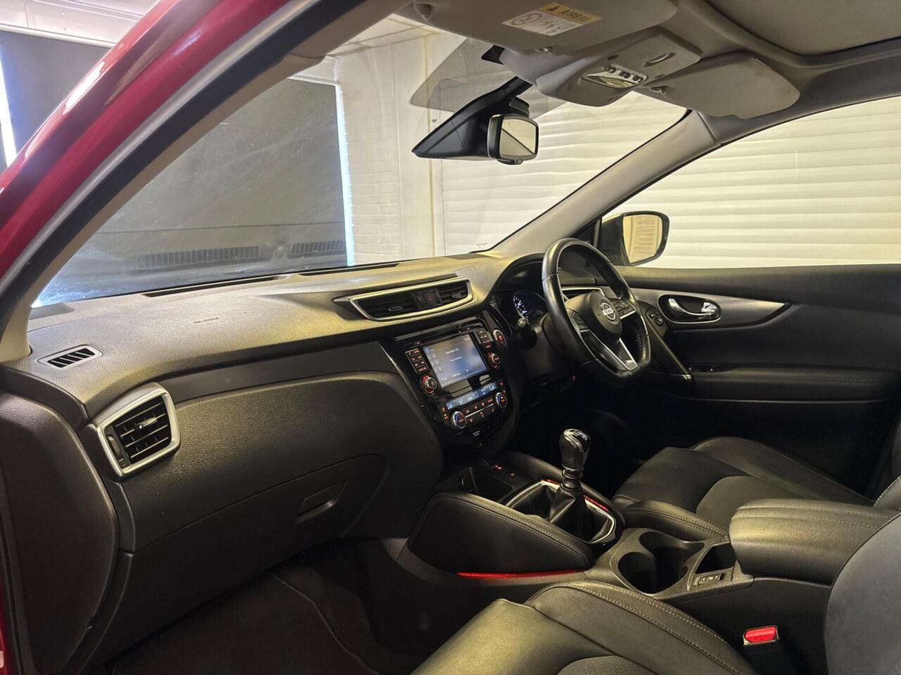 2017 Nissan Qashqai (photo 32 of 36)