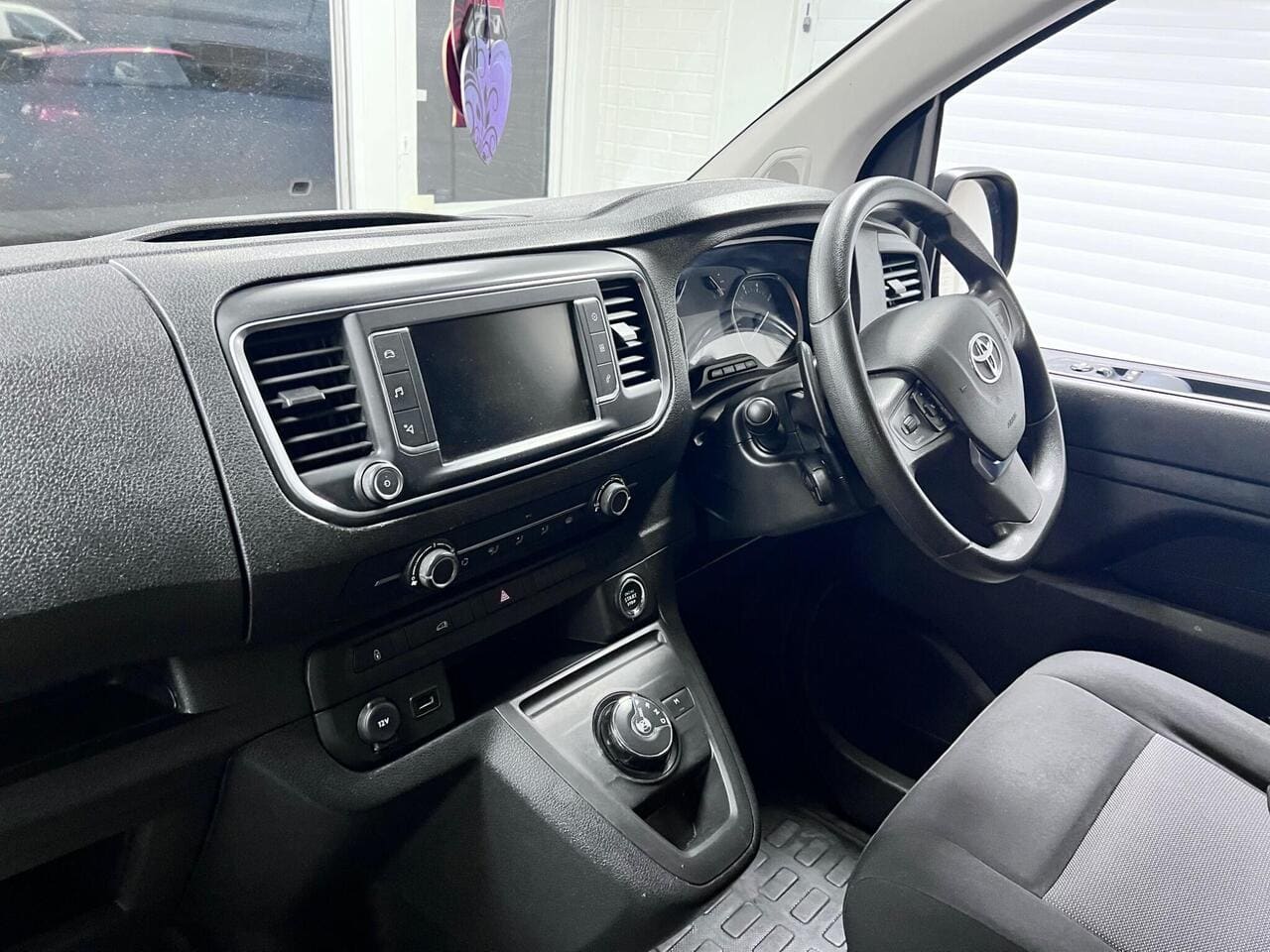 2023 Toyota ProAce, interior front (photo 8 of 36)