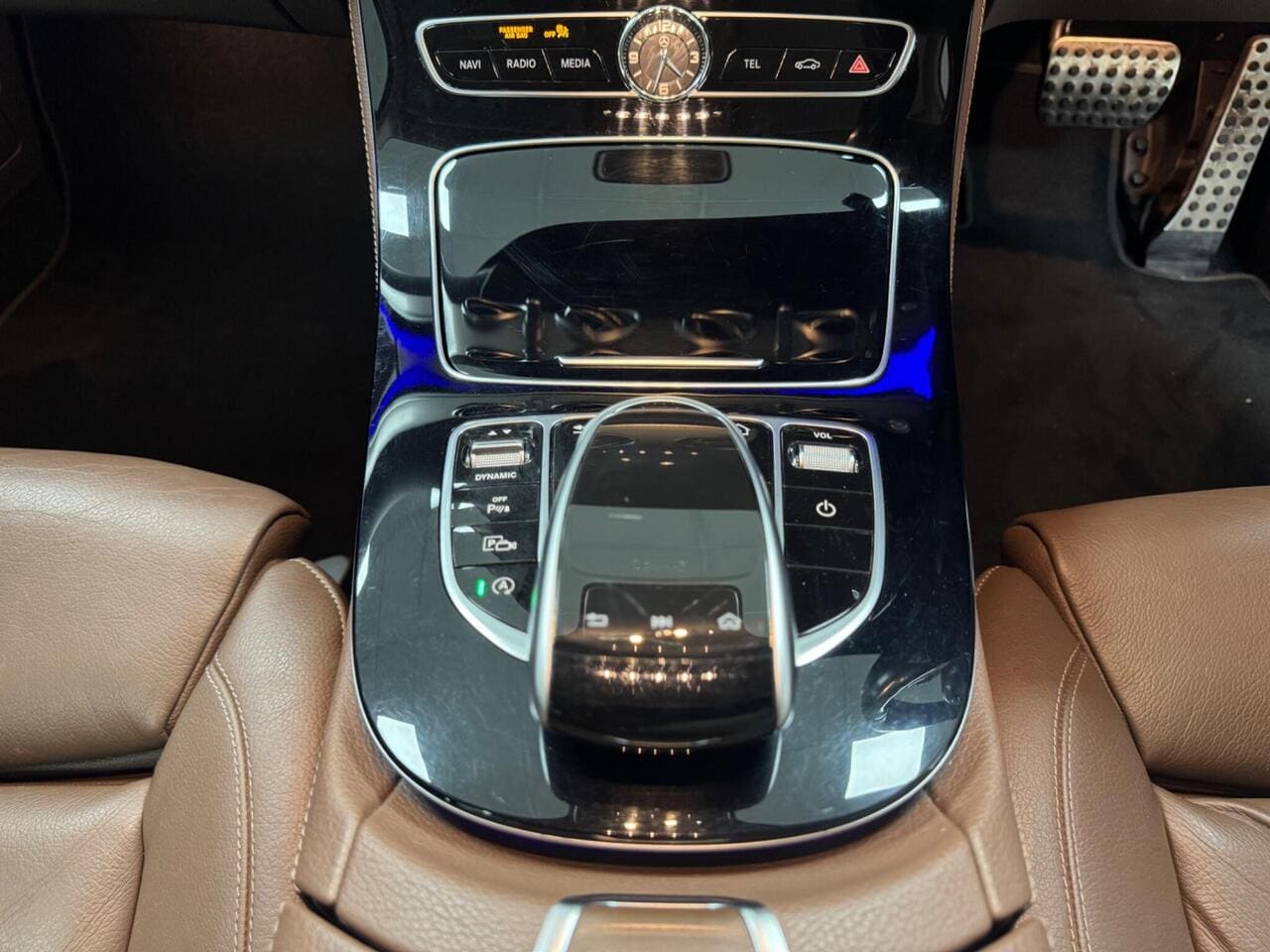 2018 Mercedes-Benz E Class (photo 16 of 36)