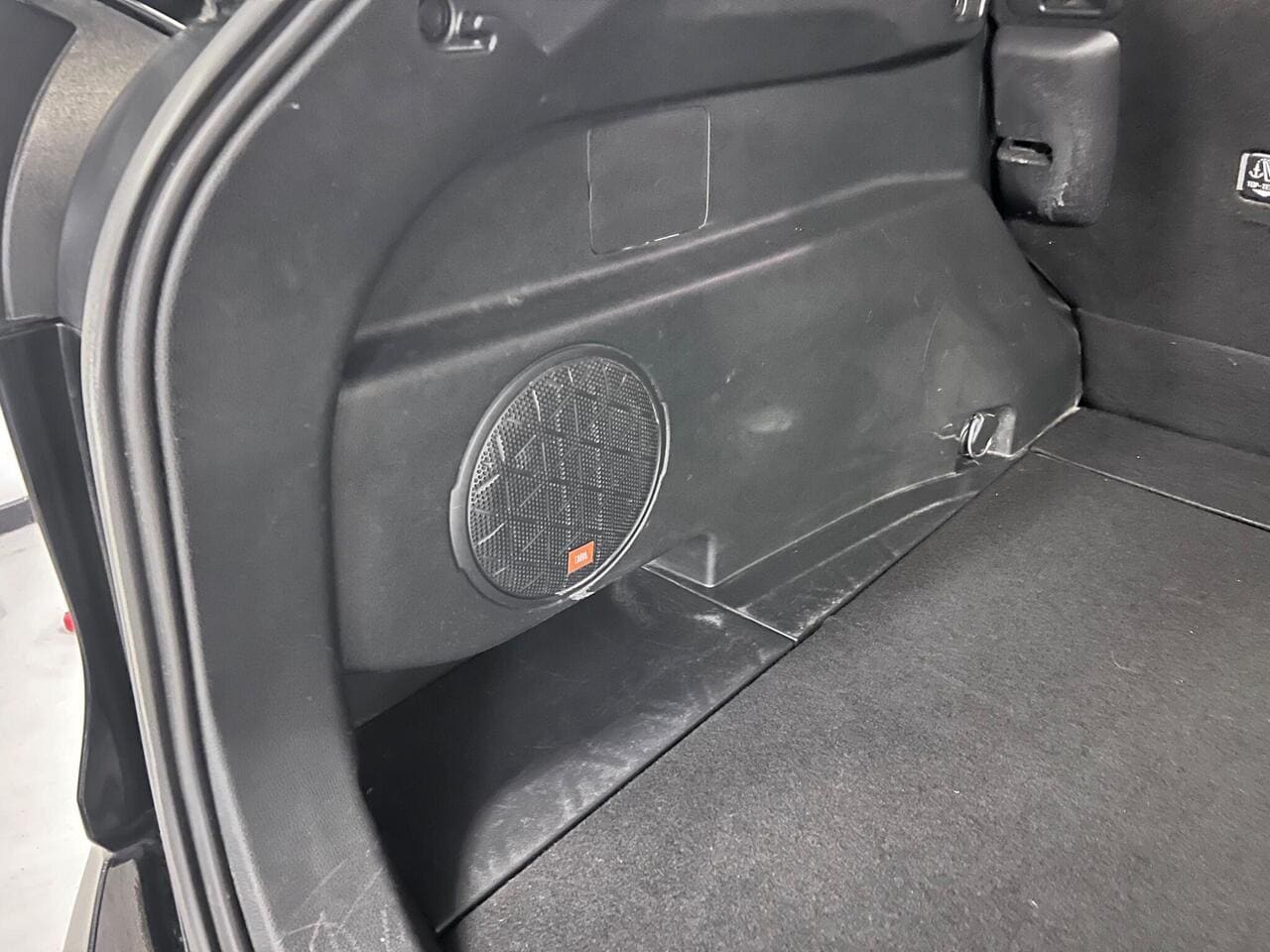 2021 Toyota RAV4 (photo 8 of 38)