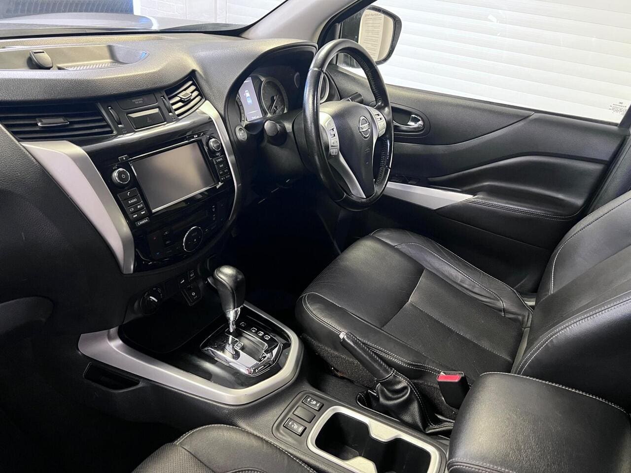 2019 Nissan Navara, seat front passenger (photo 28 of 33)