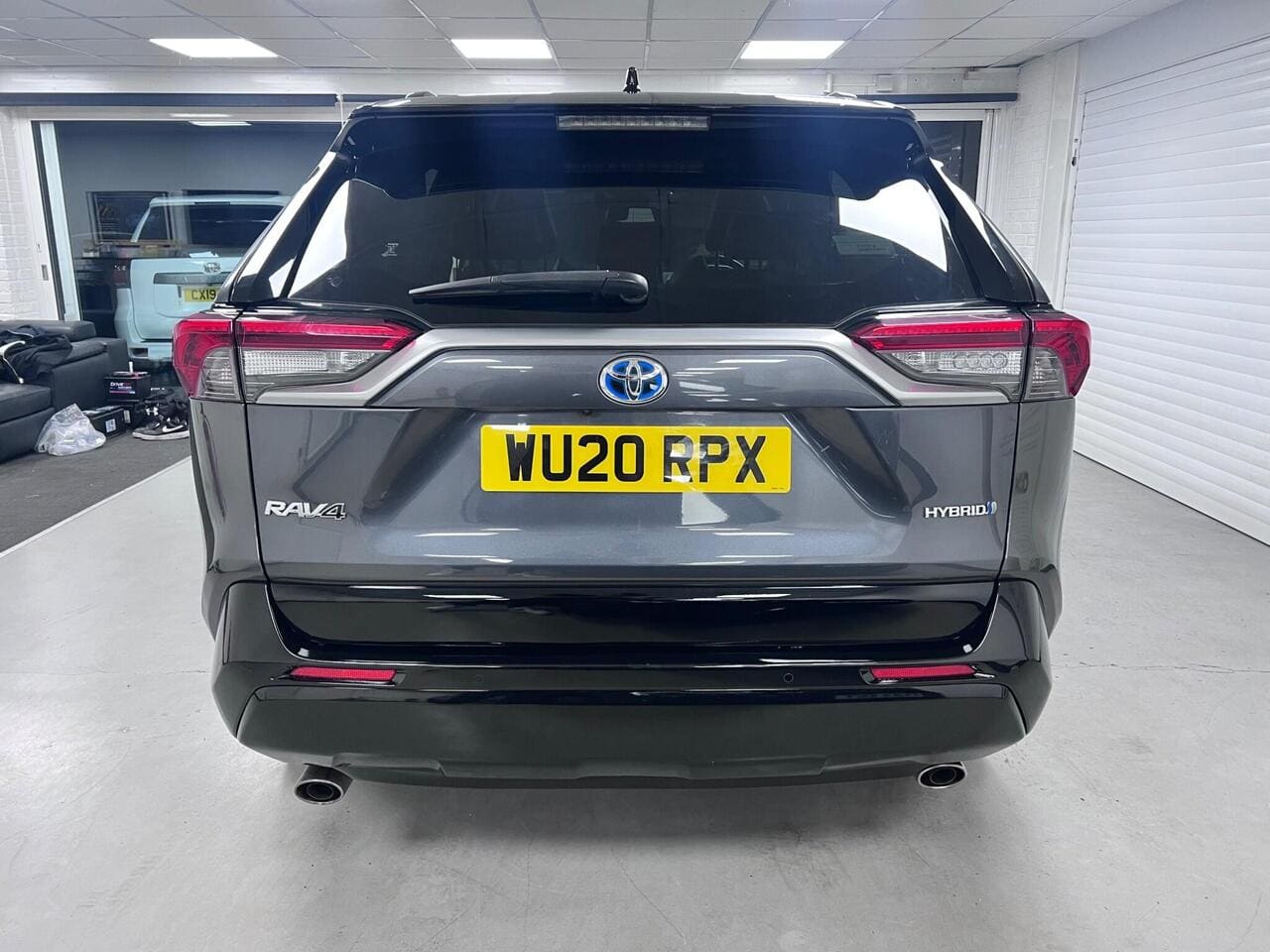 2020 Toyota RAV4, rear (photo 6 of 43)