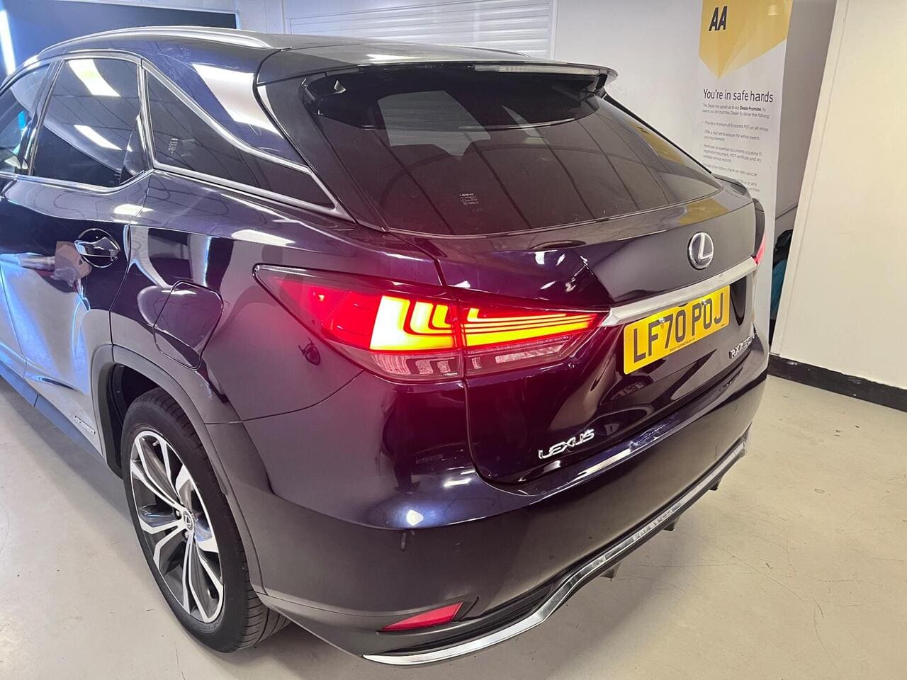 2020 Lexus RX, lights rear (photo 41 of 45)