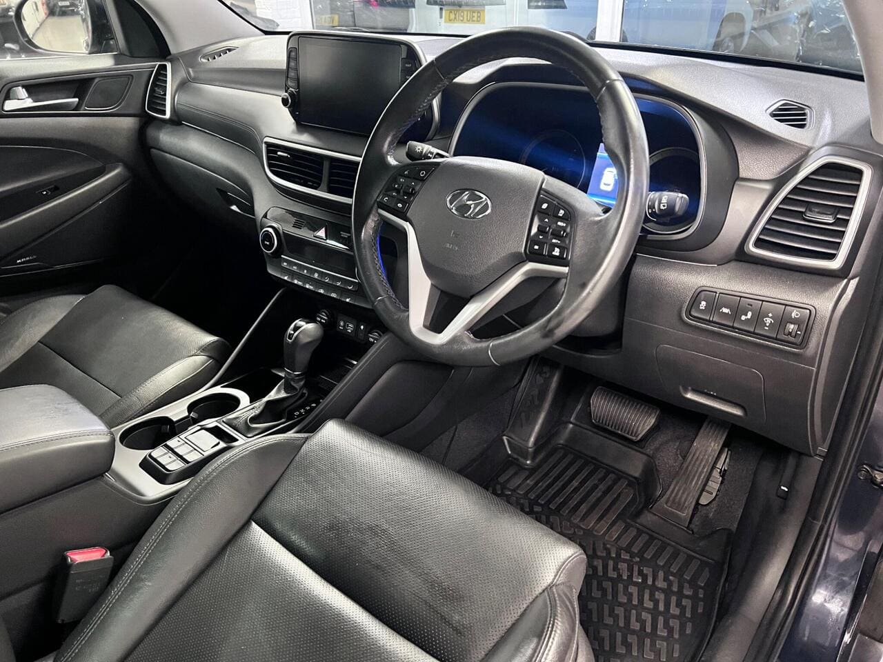 2020 Hyundai TUCSON (photo 12 of 40)