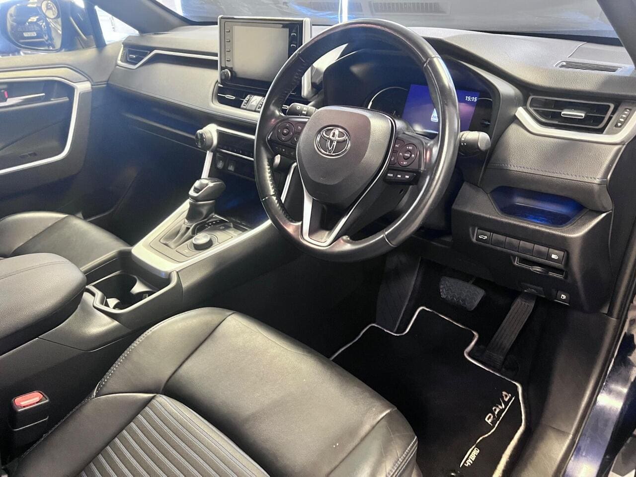 2020 Toyota RAV4 (photo 35 of 49)