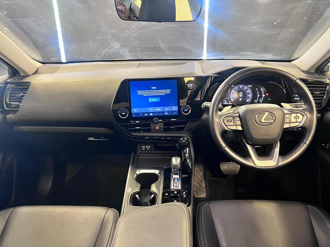 2022 Lexus NX, interior front (photo 17 of 30)
