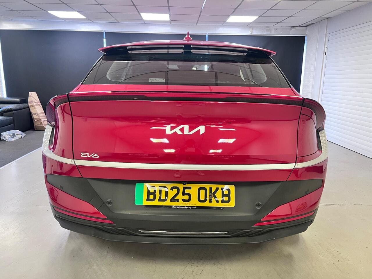 2025 Kia EV6, rear (photo 7 of 37)