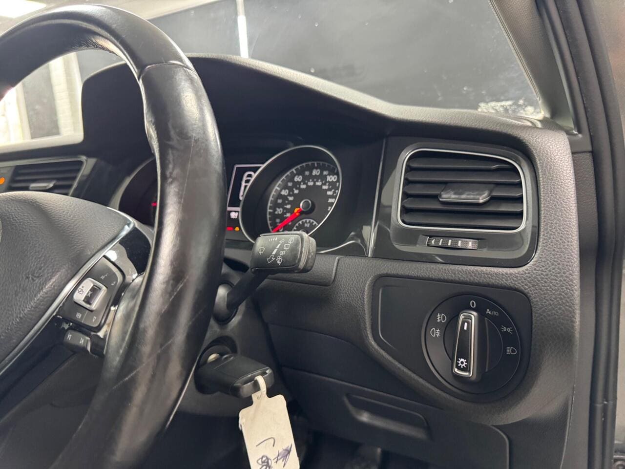 2019 Volkswagen Golf, misc controls (photo 30 of 30)