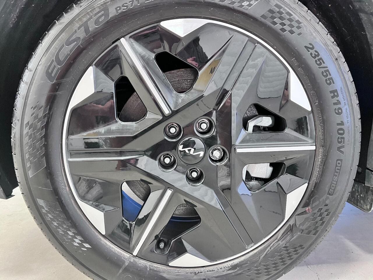2025 Kia EV6, wheel (photo 35 of 37)