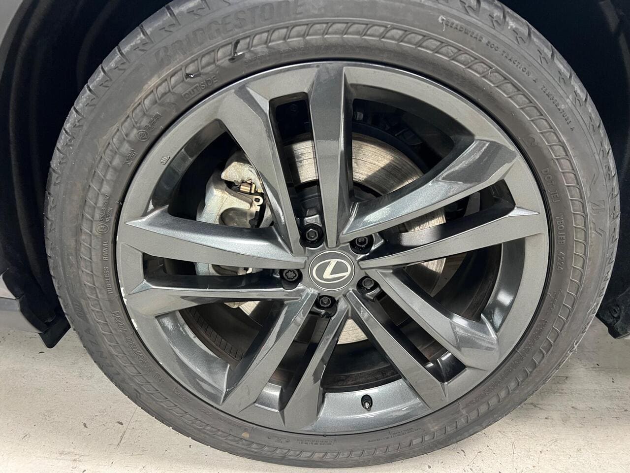 2022 Lexus NX, wheel (photo 44 of 46)