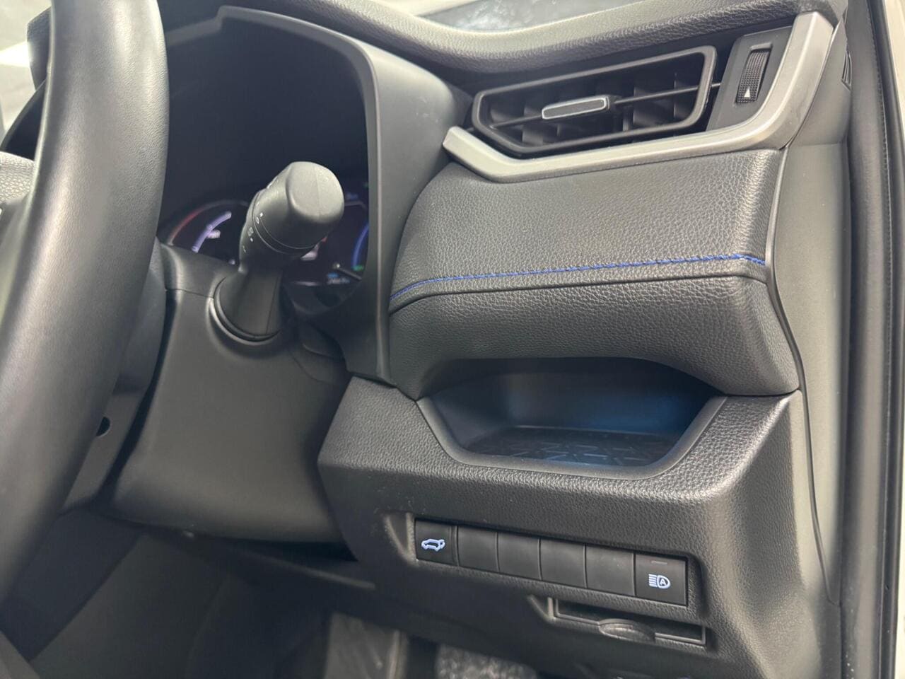 2022 Toyota RAV4, misc controls (photo 26 of 36)