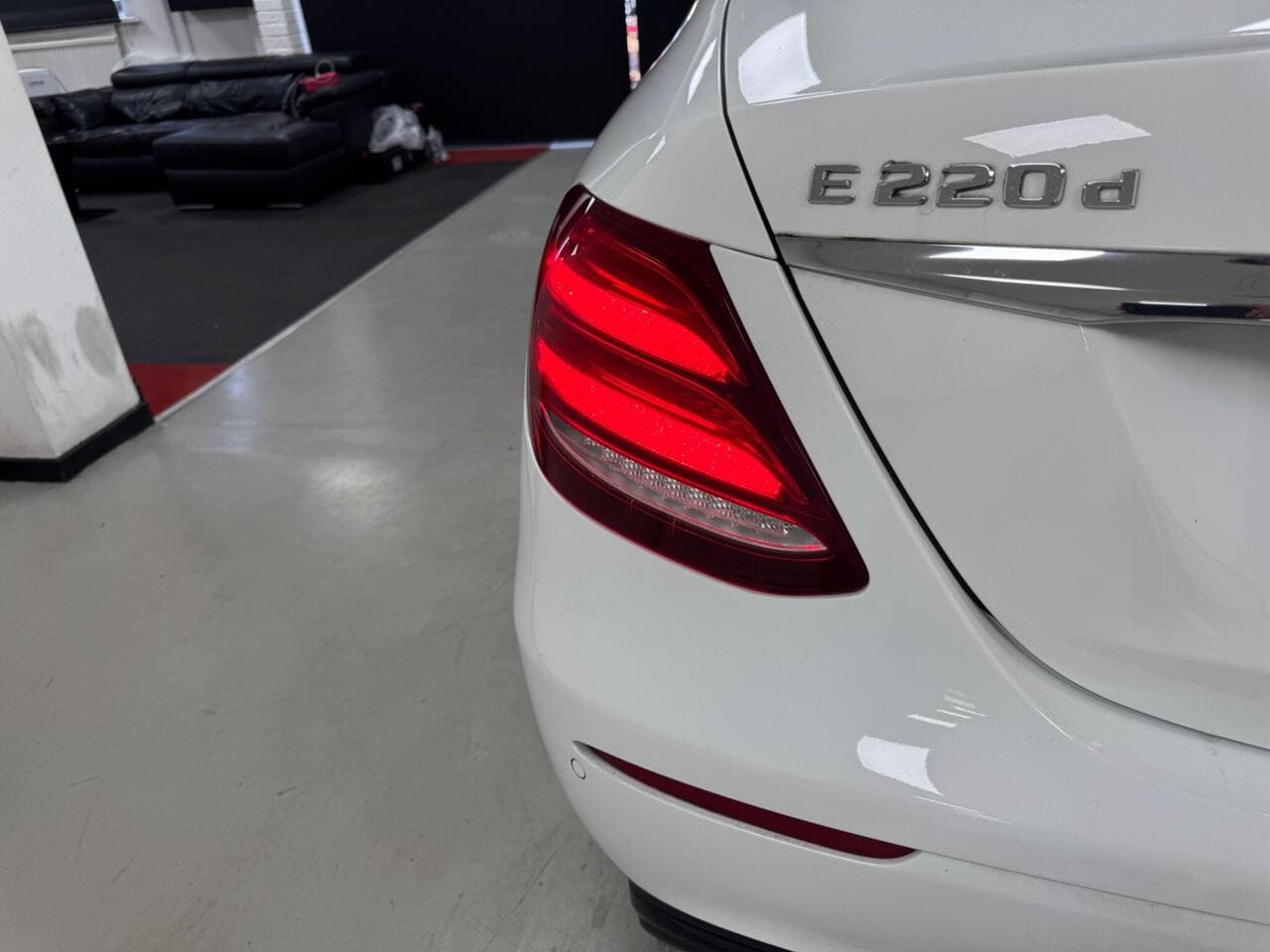 2018 Mercedes-Benz E Class, lights rear (photo 21 of 36)