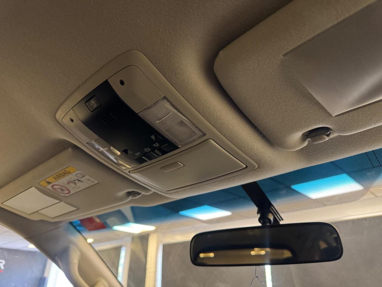 2019 Toyota Land Cruiser (photo 24 of 39)