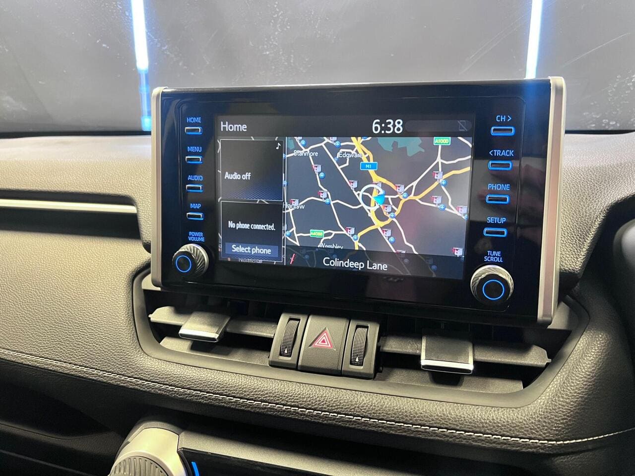 2019 Toyota RAV4, infotainment system (photo 33 of 37)