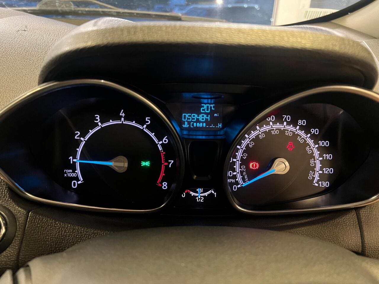 2016 Ford EcoSport, driver instruments (photo 21 of 26)