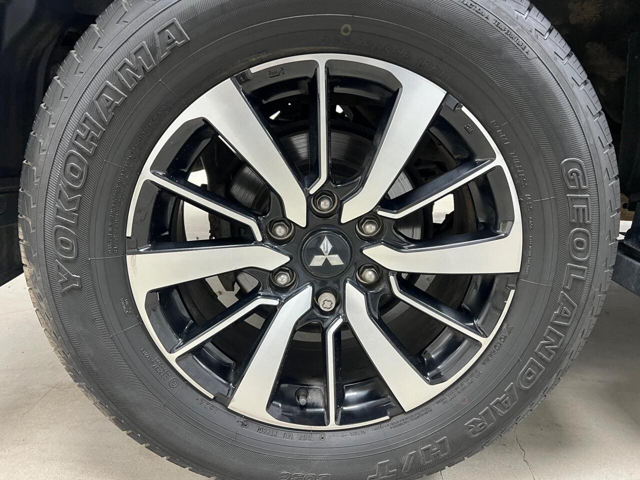 2020 Mitsubishi Shogun Sport, wheel (photo 31 of 44)