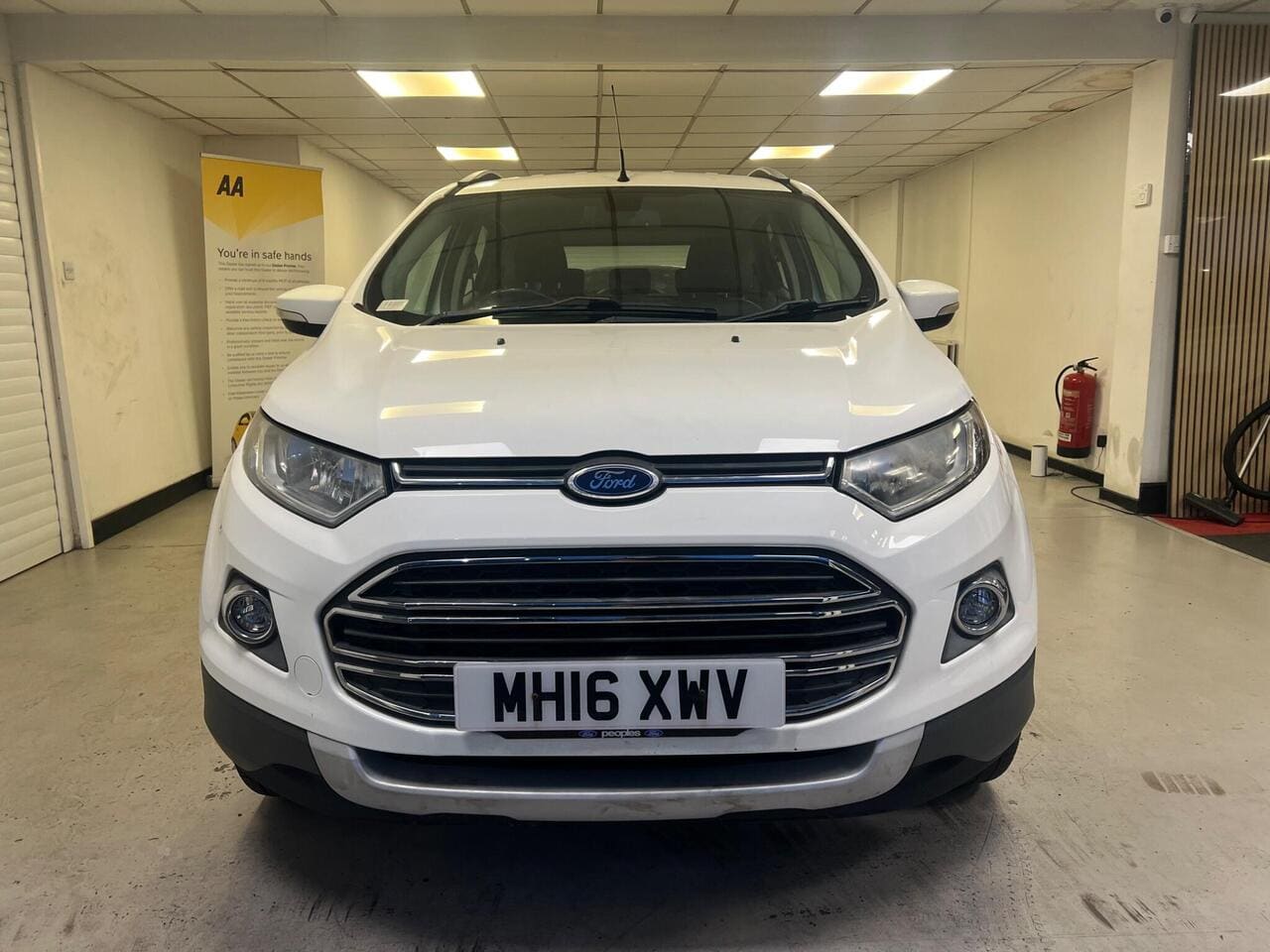 2016 Ford EcoSport, front (photo 2 of 26)