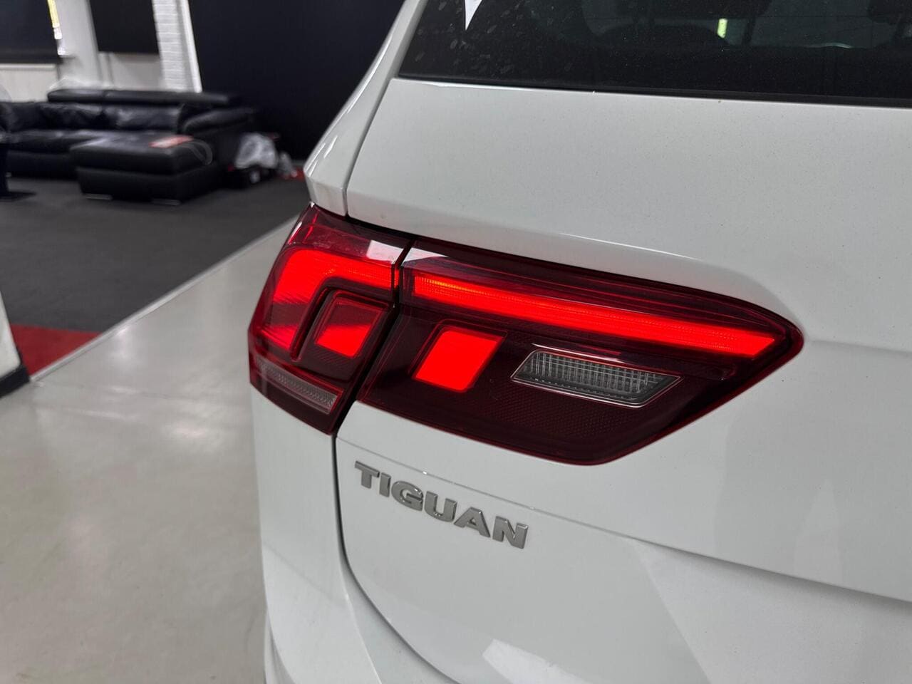 2019 Volkswagen Tiguan, lights rear (photo 20 of 28)