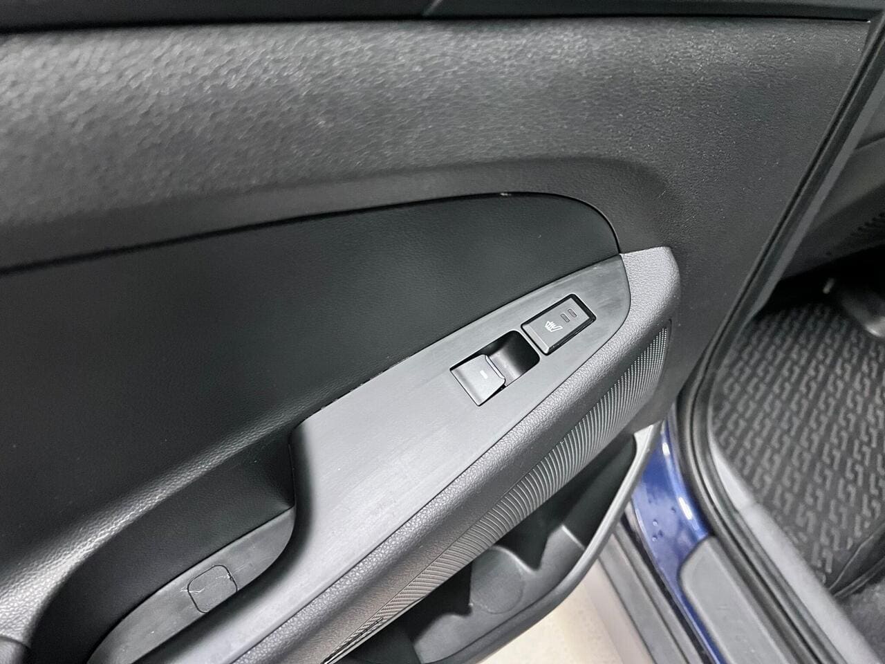 2020 Hyundai TUCSON, door interior (photo 22 of 40)