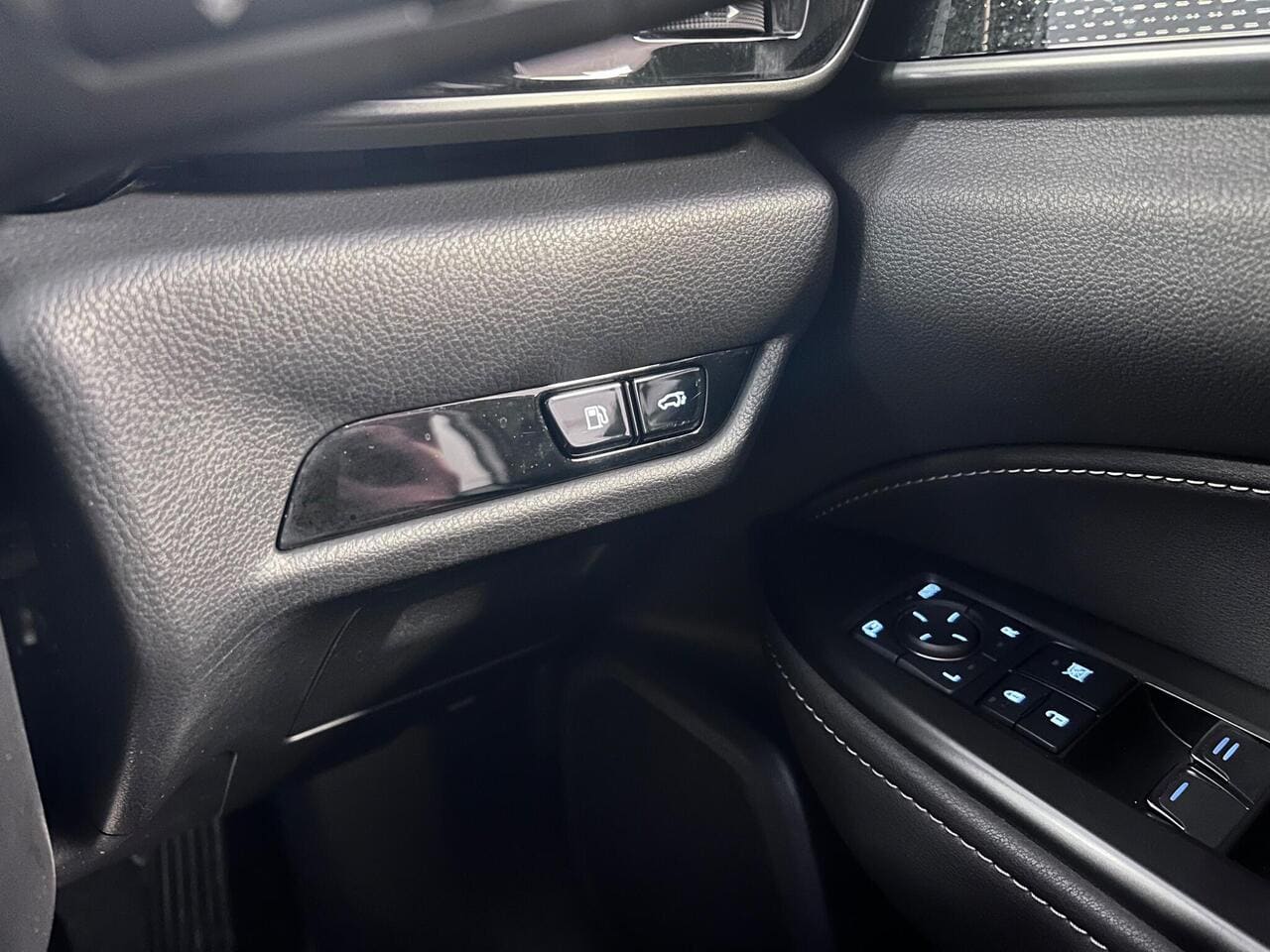 2022 Lexus NX, misc controls (photo 30 of 30)