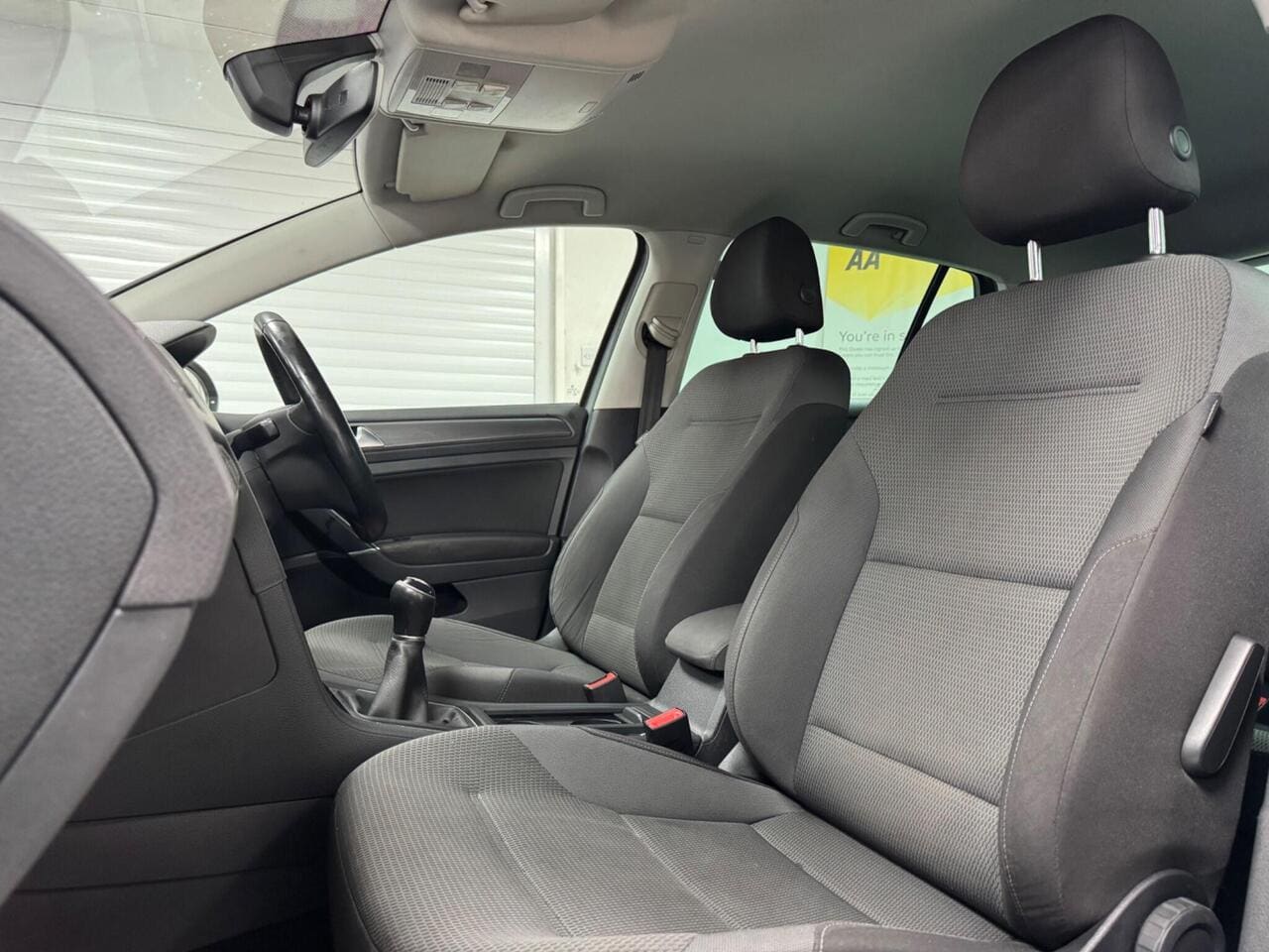 2019 Volkswagen Golf, seat front passenger (photo 10 of 30)