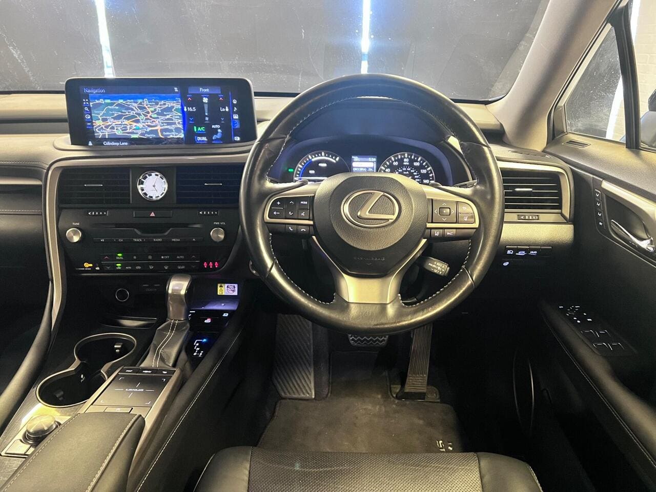 2020 Lexus RX, steering wheel (photo 10 of 45)