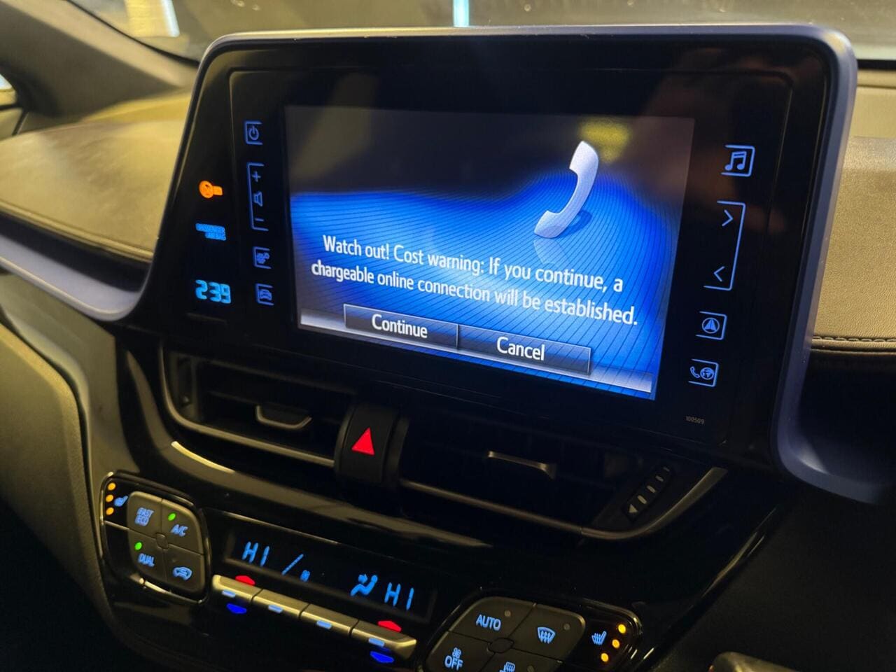 2017 Toyota C-HR, infotainment system (photo 15 of 31)