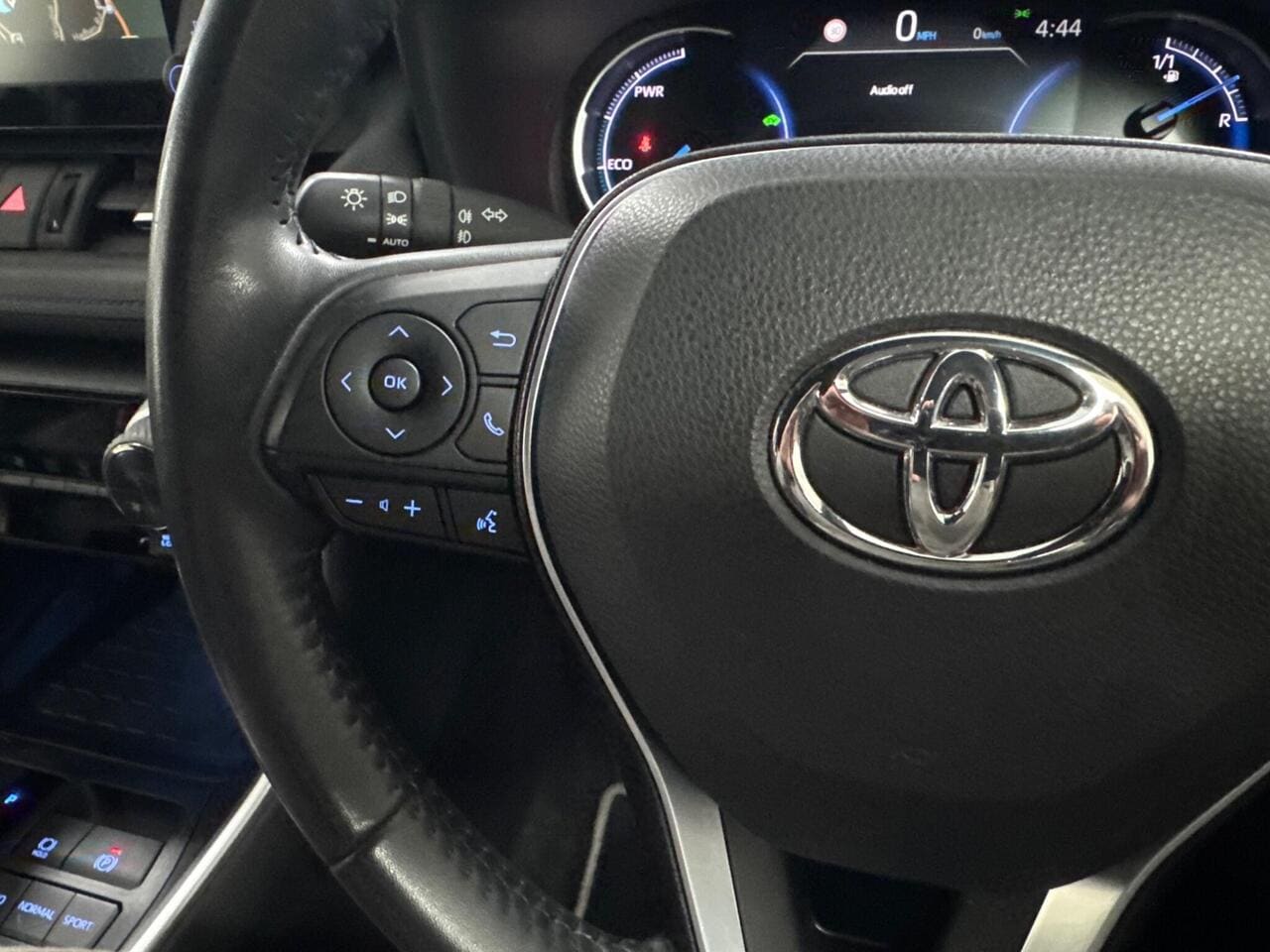 2022 Toyota RAV4, misc controls (photo 22 of 36)