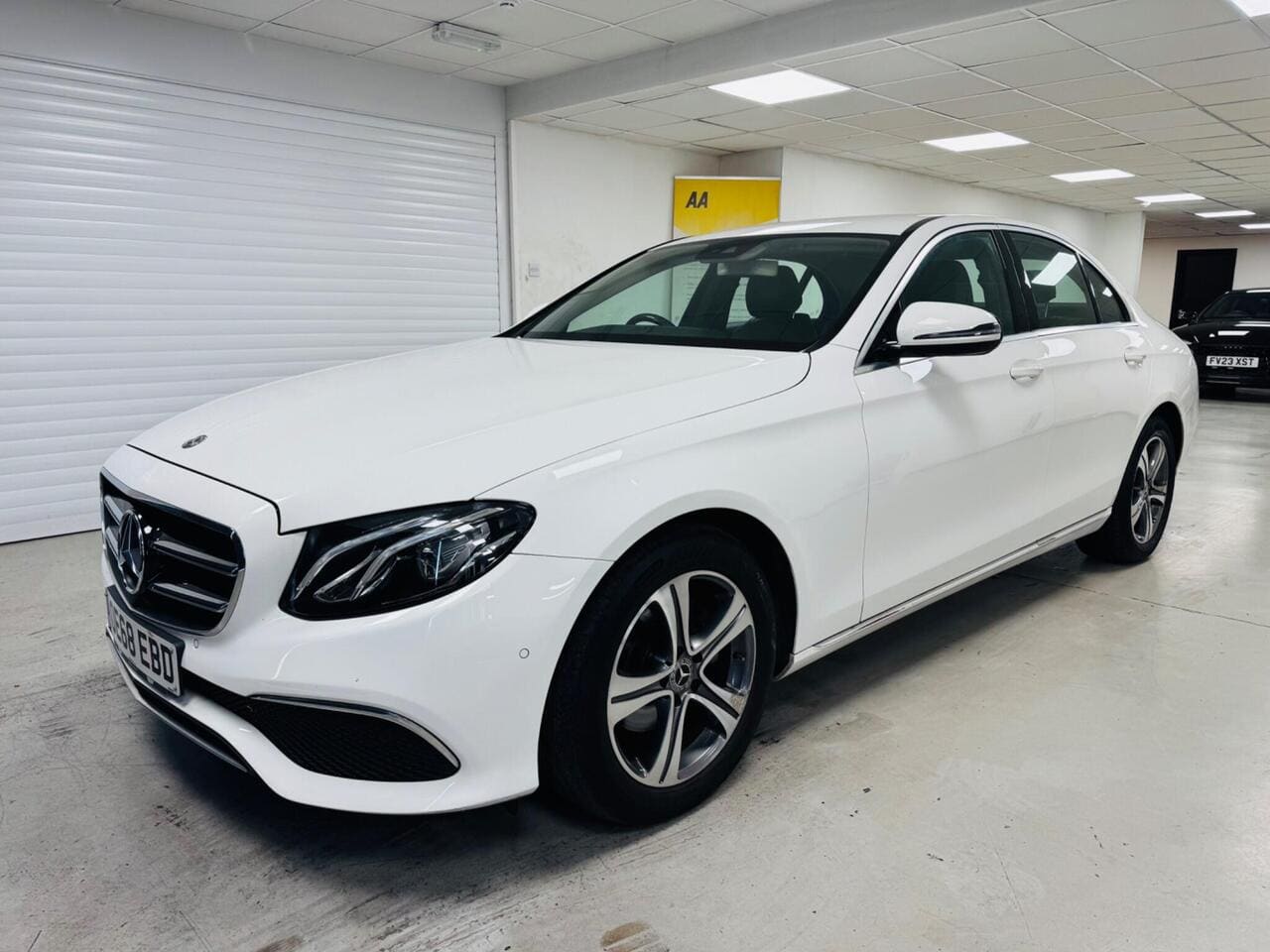 2018 Mercedes-Benz E Class, front left (photo 1 of 36)