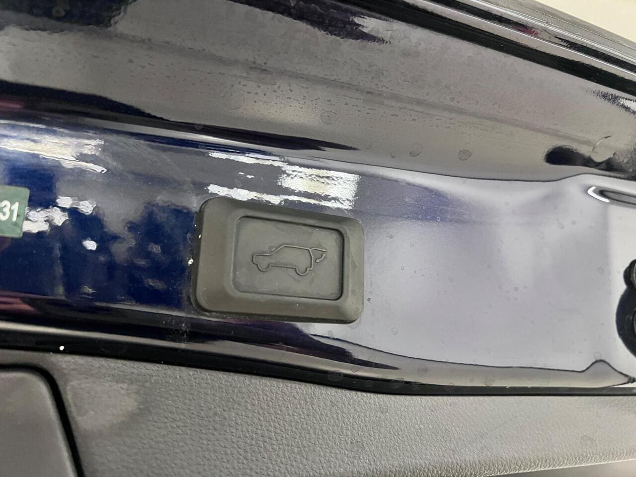 2019 Toyota RAV4, misc controls (photo 29 of 37)