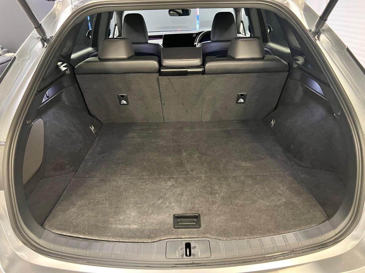 2024 Lexus RX, boot (photo 14 of 57)