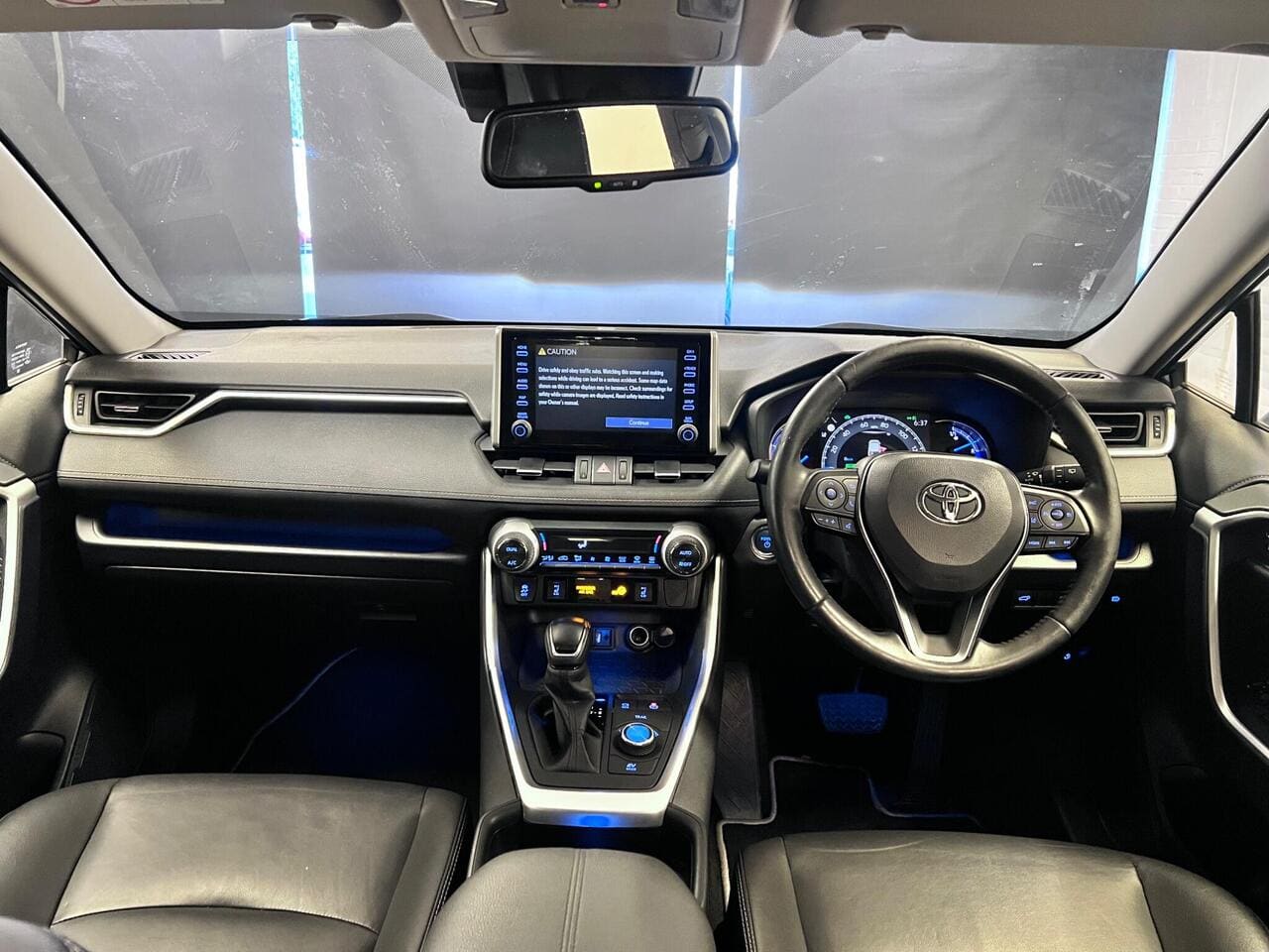 2019 Toyota RAV4, interior front (photo 11 of 37)