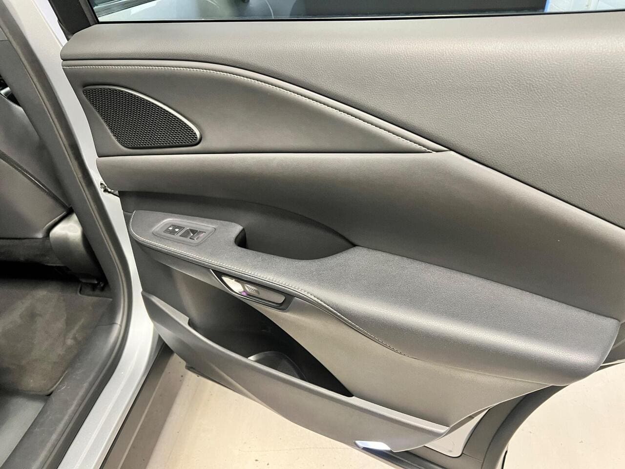 2024 Lexus RX, door interior (photo 36 of 57)