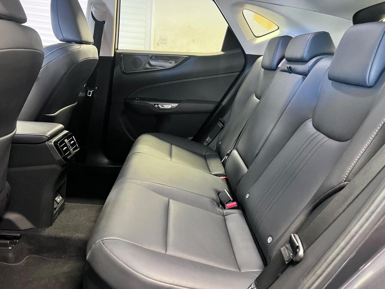 2022 Lexus NX, seats rear (photo 22 of 30)