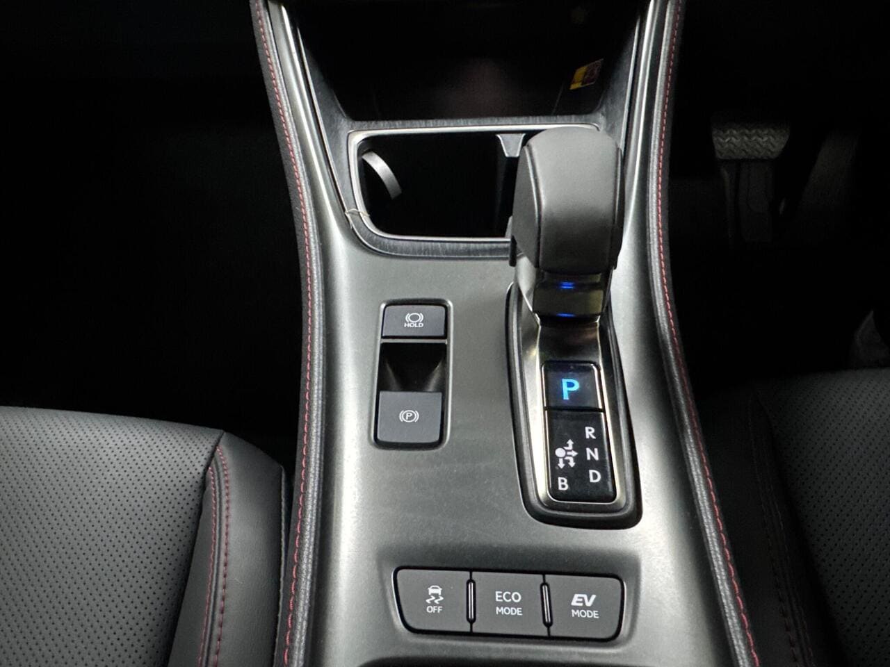 2025 Lexus LBX (photo 27 of 38)