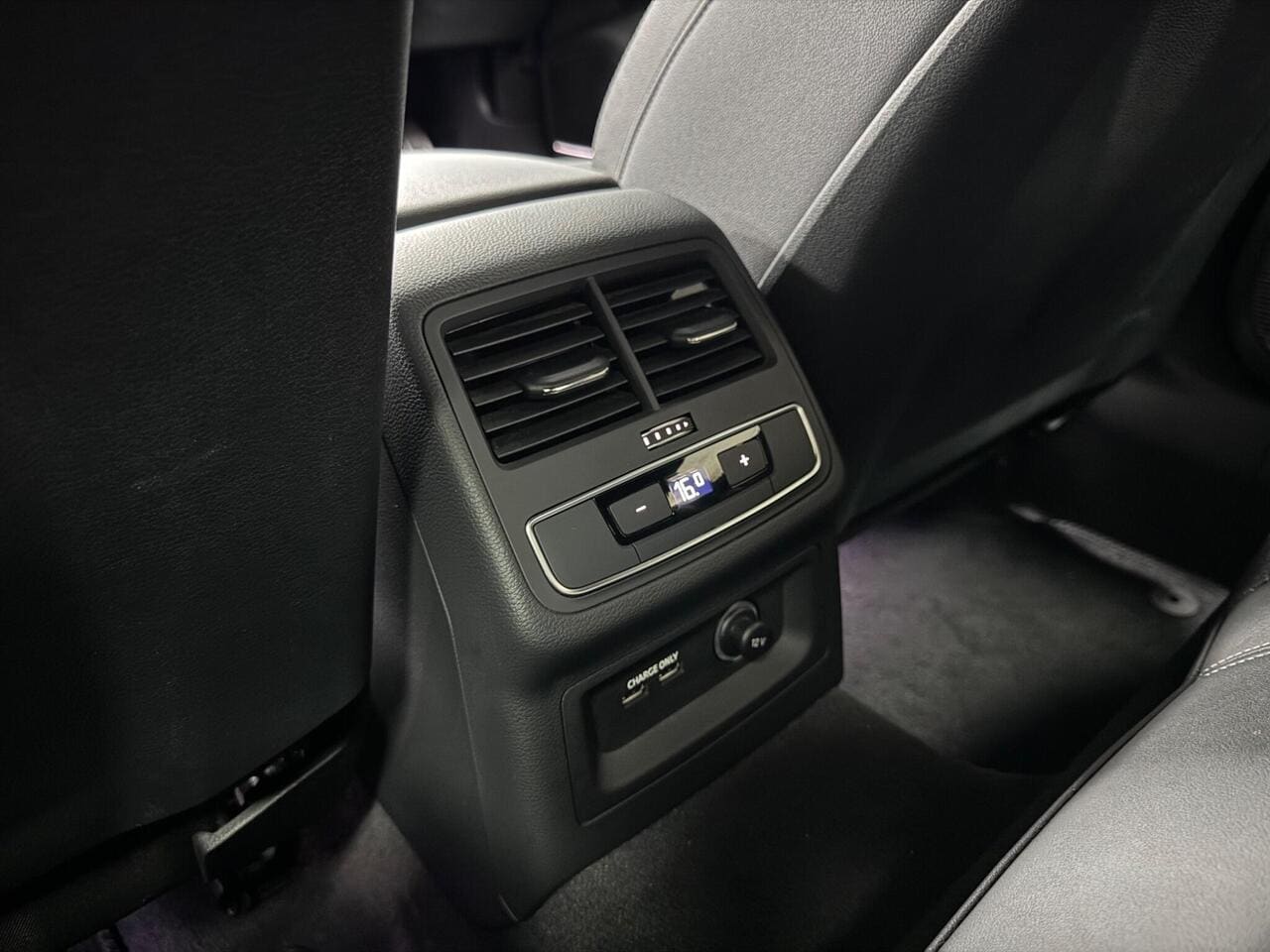 2023 Audi A5, interior front (photo 46 of 56)