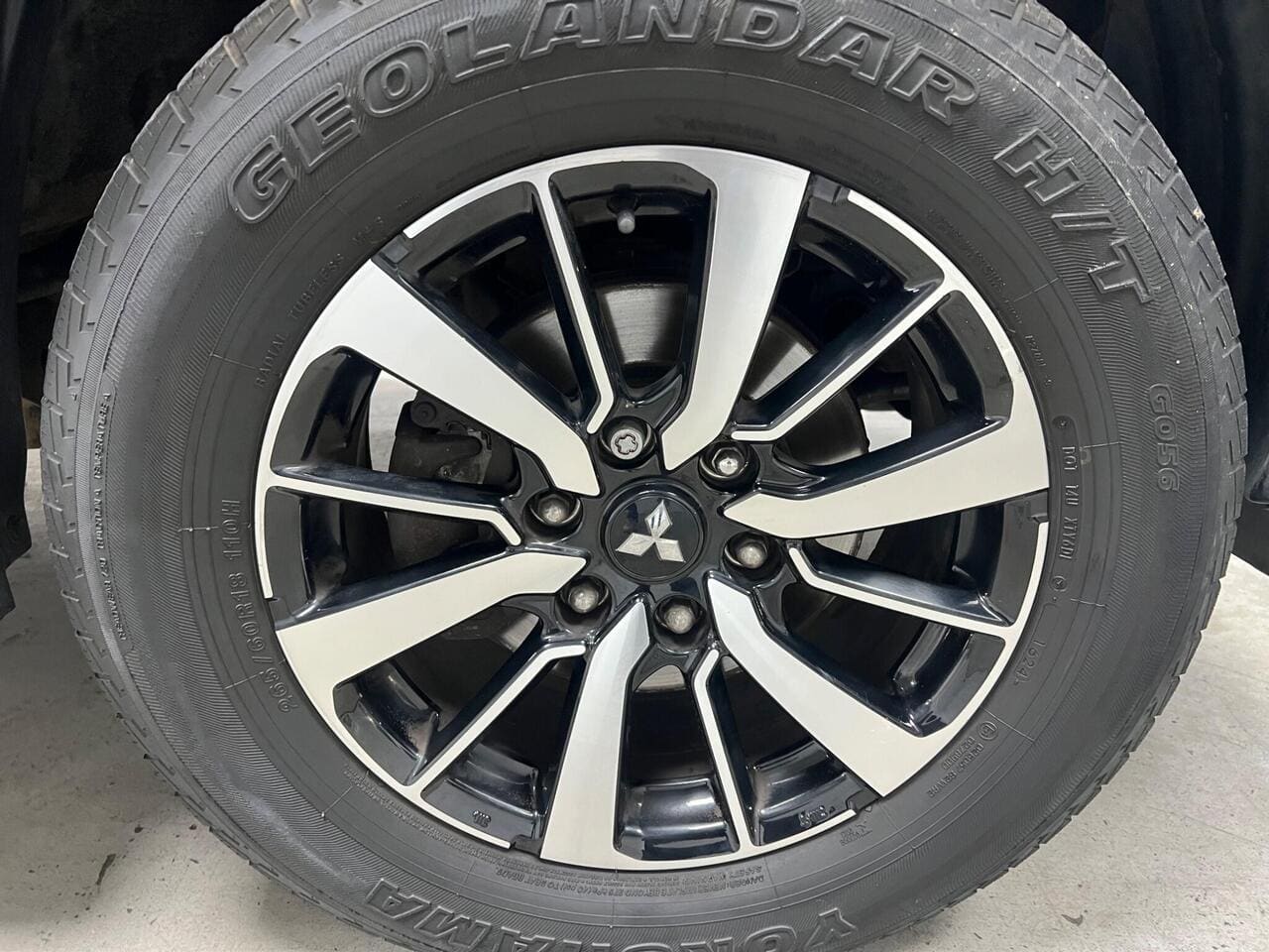 2020 Mitsubishi Shogun Sport, wheel (photo 28 of 44)