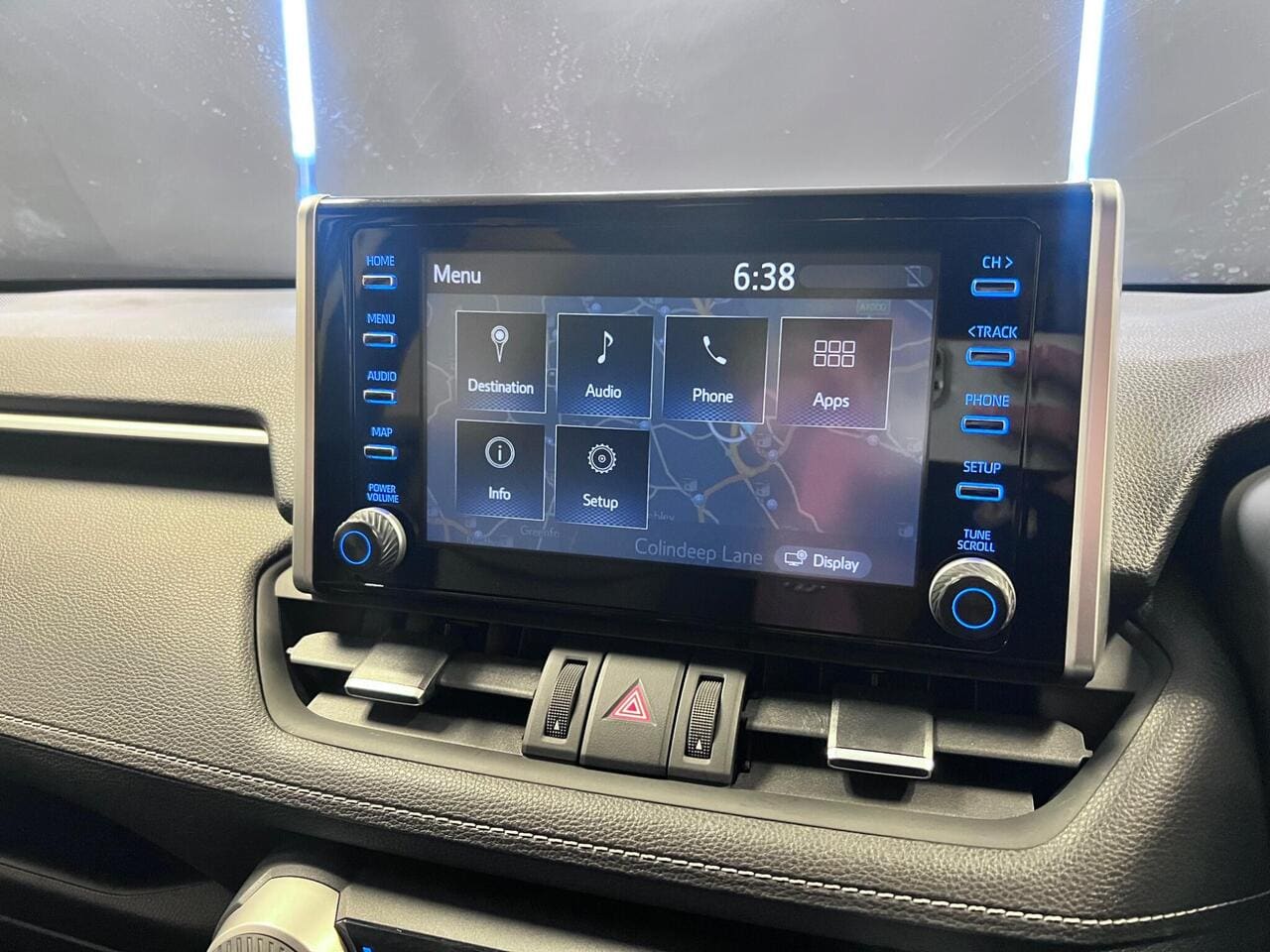 2019 Toyota RAV4, infotainment system (photo 35 of 37)