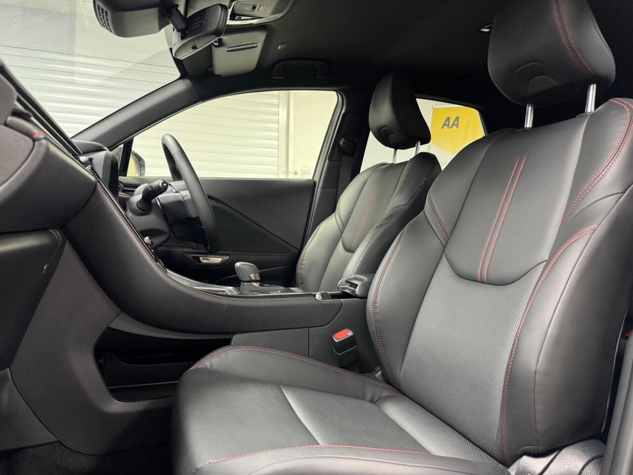 2025 Lexus LBX, seat front passenger (photo 9 of 38)